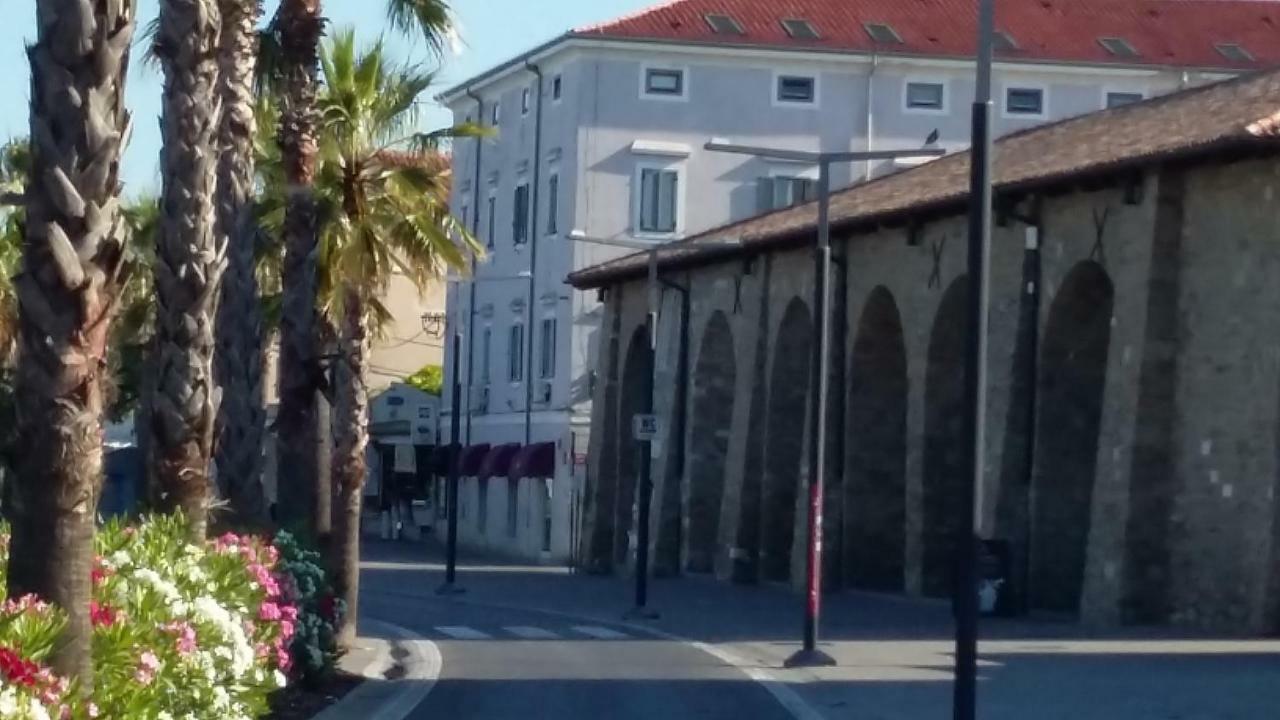 Apartma Suzy Pobegi Bagian luar foto